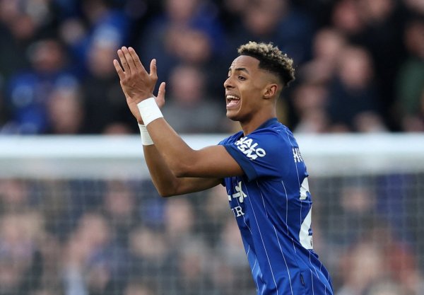 DO:森林商谈引进伊普斯维奇中场球员哈钦森,转会费预计3750万镑