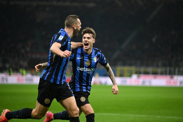 迪马:亚特兰大与国际继续谈判扎莱夫斯基,转会身价估值1500万欧