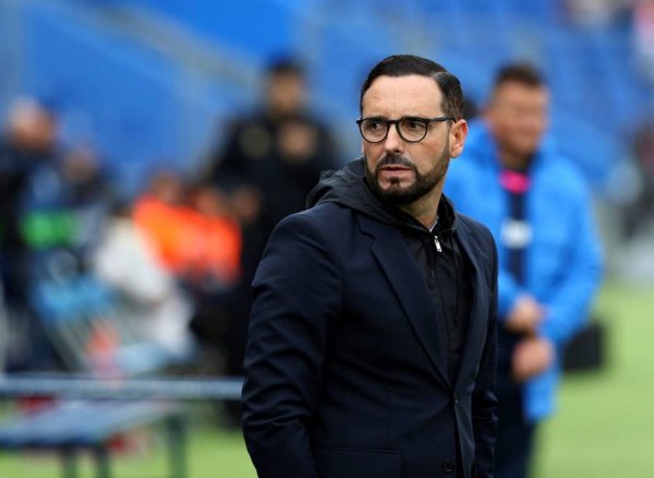 含2守门员仅13人能踢!科贝:赫塔费面临注册难题,遭遇严重用人荒