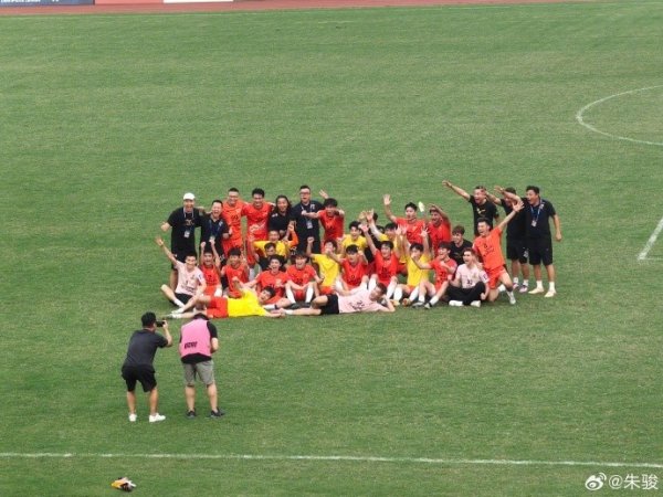 上海橘橙冲乙成功,投资人朱骏调侃:靠海报就可以了