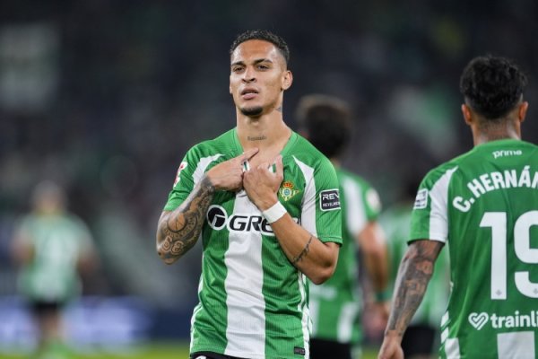 36场15球8助!马卡报:安东尼让贝蒂斯有了实现任何目标的理想